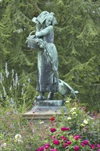 Sculpture Gänseliesel by Albert Schultz 1900, female figure with basket, goose figure and flower