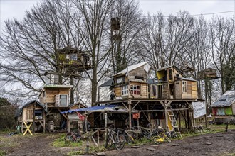 Camp of climate activists in the rest of the village of Lützerath, the last place to be excavated