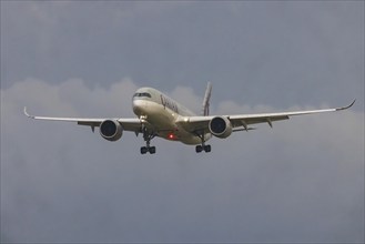 Aircraft approaching Zurich Airport. Registration: A7-ALP, Airbus A350-941, Qatar Airways. Zurich,