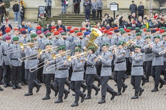 Public roll call of the Army Officers' School on Theatre Square: Bundeswehr honours and bids