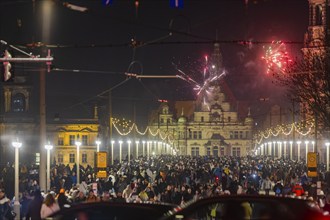 New Year's Eve in Dresden's Old Town, the Augustus Bridge finally proves itself as a pedestrian