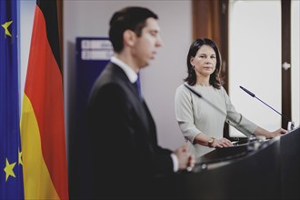 (R-L) Annalena Bärbock (Alliance 90/The Greens), Federal Foreign Minister, and Mihai Popsoi,