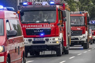 Fire engines from Essen, Mülheim and Oberhausen, with 140 firefighters, on the way to an emergency