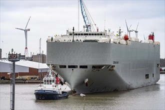 North lock in the overseas harbour of Bremerhaven, the vehicle transporter Durban Highway, under