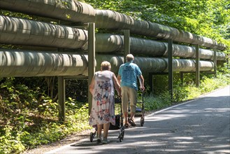 Lothringentrasse, in the north of Bochum, Bochum-Grumme, district heating lines, senior citizens