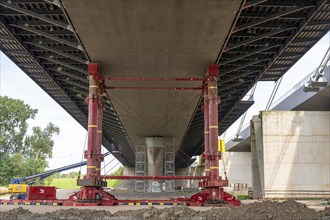 Demolition of the old A40 Rhine bridge Neuenkamp, next to it the first part of the new motorway