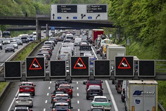 The A3 motorway, heavy traffic on 8 lanes, including the temporarily open hard shoulder, in front