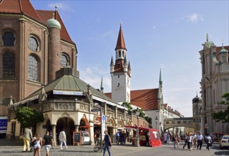 Europe, Germany, Bavaria, City of Munich, Viktualienmarkt, St Peter's Square, Cafe Rischarts, Tower