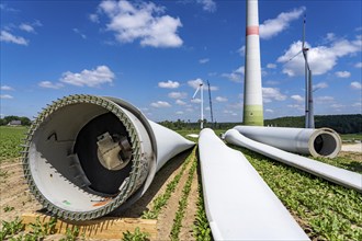 Repowering of a wind farm, near Brilon-Radlinghausen, 2 old turbines are demolished, rotors and