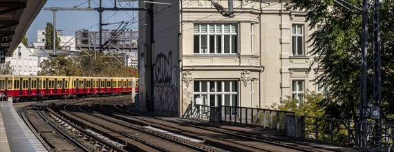 Tiergarten S-Bahn station with local and long-distance trains, Berlin, Germany, Europe