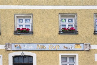 Historic inn sign Alte Post, former inn, Betzenstein, Upper Franconia, Bavaria, Germany, Europe