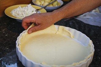 Stuttgart Gaishirtle, pear variety, fruit, preparation of tart with Gaishirtle and sheep's cheese,