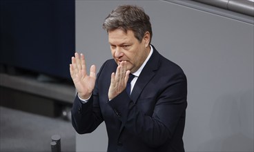 Federal Minister for Economic Affairs Robert Habeck in front of the start of his government