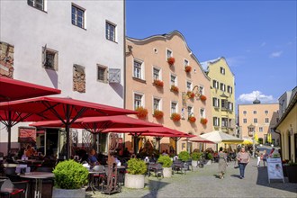 Market square with restaurants and traditional houses, Upper Town Square, Hall in Tyrol, Inntal,