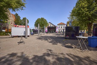 Castle square with food truck and stage for the 900th anniversary celebrations of the town of