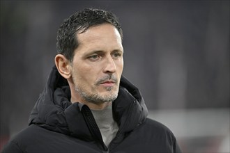 Coach Dino Toppmöller, portrait, thoughtful, Eintracht Frankfurt SGE MHPArena, MHP Arena Stuttgart,