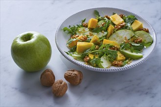 Arugula mango and apple salad healthy for heart