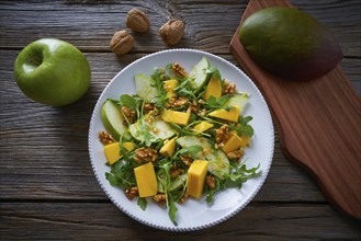 Arugula mango and apple salad healthy for heart