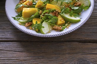 Arugula mango and apple salad healthy for heart