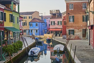 Colorful houses beside the waterway in between 'Fondamenta San Mauro' and 'Fondamenta degli