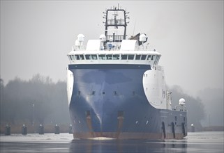 Offshore tug, supply vessel Kommandor Orca in the Kiel Canal, Kiel Canal, NOK, Schleswig-Holstein,