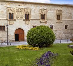 Zamora Zorrilla Square Momos palace in Spain