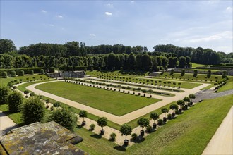 The Grosssedlitz Baroque Garden with the Friedrich Palace is located on a hill on the left bank of