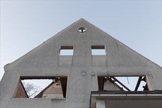 Demolition house, single-family house, masonry without windows and roof, Düsseldorf, North