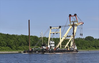 The 600 tonne floating crane, salvage crane, ship crane, crane ship, crane ENAK in the Kiel Canal,