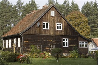 Masurian wooden house in autumn, farmhouse, architecture, building, Masuria, Poland, Masuria,