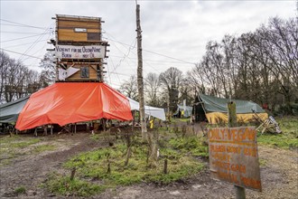 Camp of climate activists in the rest of the village of Lützerath, the last place to be excavated