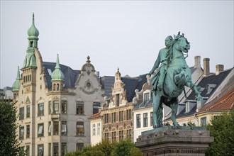 Monument, bronze sculpture, equestrian statue of Absalon of Lund, Bishop of Roskilde, by Vilhelm