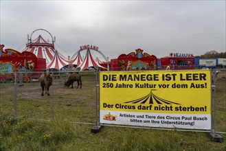 Circus Paul bush, shut down during the second corona lockdown, in Oberhausen, with posters pointing