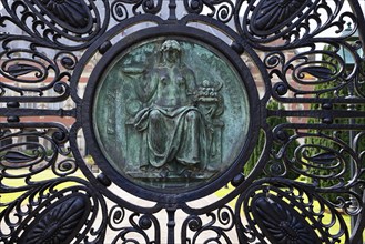 Representation of Concordia at the Tor tor of the Peace Palace, seat of the International Court of