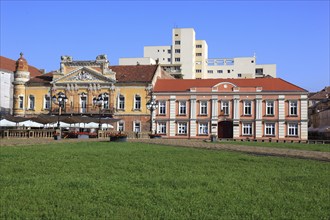 Houses at Piata Unirii, Unification Square, right building is Zu den 7 Kurfuersten now