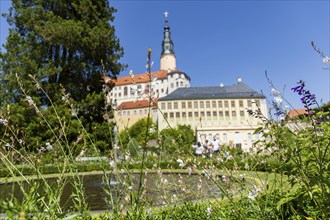 Weesenstein Castle rises on a rocky outcrop of nodular mica schist with quartzite deposits above