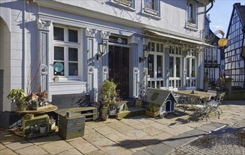 Outdoor area of the Vollmond pub on Rathausplatz in the old town centre of Hattingen, Ennepe-Ruhr