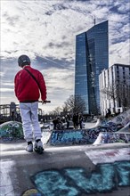 Building of the European Central Bank, ECB, Skaterpark am Ostenhafen, am Main in Frankfurt, Hesse,