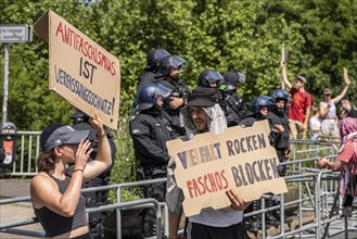 Demonstration against the AFD party conference in Essen, several tens of thousands of demonstrators