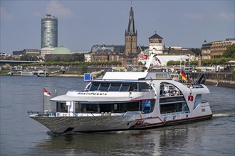 Shipping traffic on the Rhine near Düsseldorf, in front of the old town bank, KD excursion boat