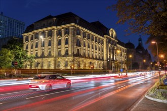 Evening city centre traffic, Cecilienallee, federal highway B1, rental car, taxi, which is mediated