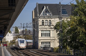 Tiergarten S-Bahn station with local and long-distance trains, Berlin, Germany, Europe