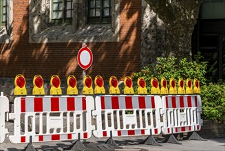 Nissen lights and warning beacons at a roadworks site, Bad Reichenhall, Bavaria, Germany, Europe