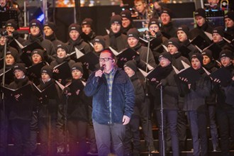 When over 25, 000 visitors flock to the Rudolf Harbig Stadium for the big Advent concert just in