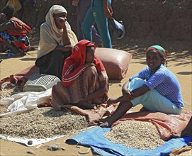 South Ethiopia, market in Jinka, market day, market scene, Ethiopia, Africa