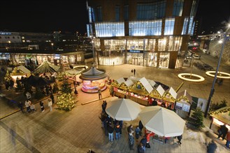 Christmas market on the station forecourt, night shot, Elberfeld, Wuppertal, North