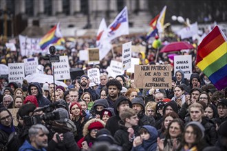 150, 000 people gather around the Bundestag in Berlin to build a human wall against the shift to