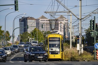 Road traffic, tram on Altendorfer Straße, in the background the town hall, left and the Weststadt