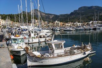 Coastal town of Port de Sóller in the north-west of the island, near Alconàsser, Serra de