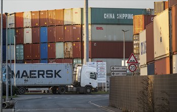 Port of Duisburg Ruhrort, DeCeTe, Duisburger Container-Terminal, container loading, loading and